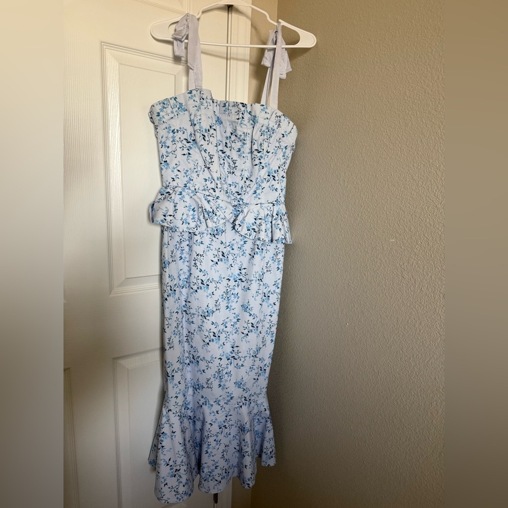 Blue Floral Dress
ANTONIO MELANI x Born on Fifth Pippa